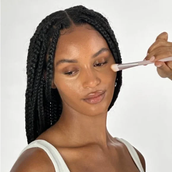 Kylie Cosmetics Concealer Brush - Picture 3 of 3